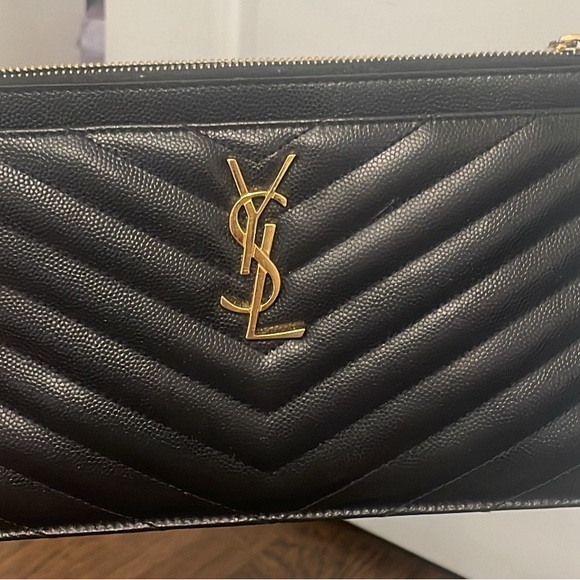 ysl pouch monograme grain de poudre tech used one time great condition like new - Picture 4 of 6